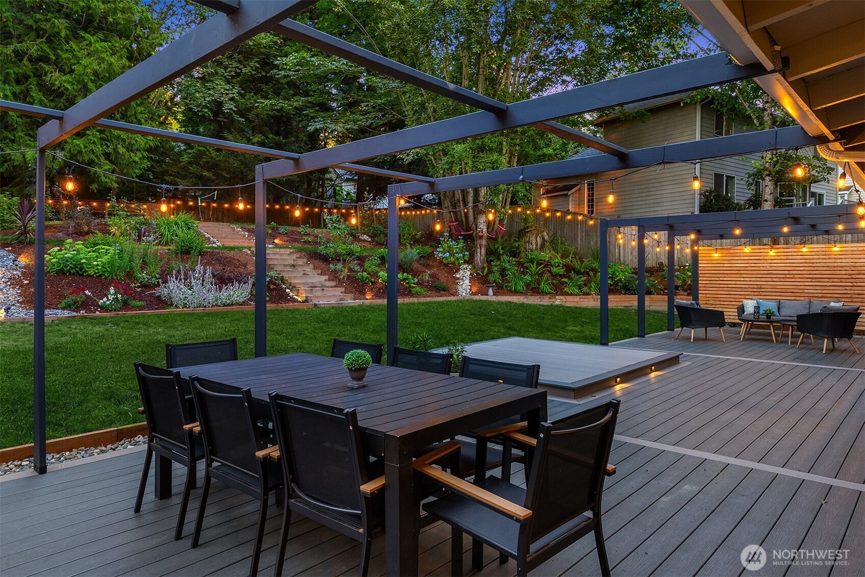 22 Louis Thompson Road SE