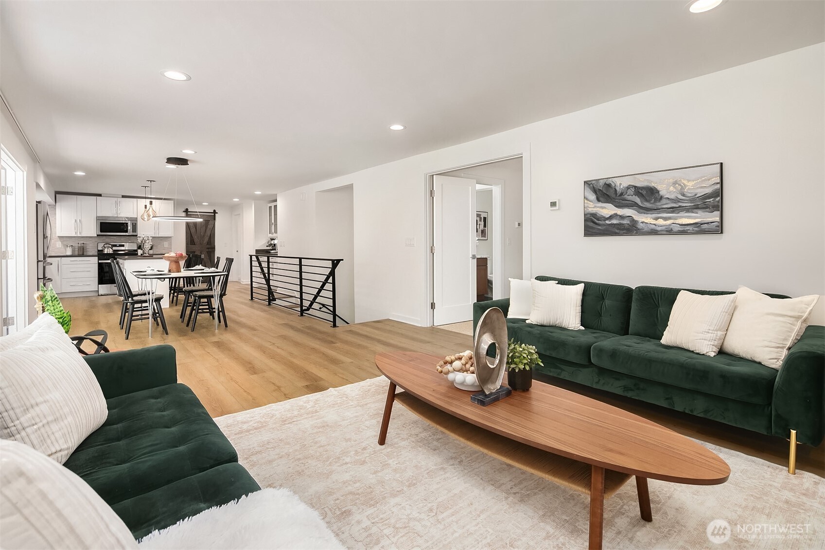 22 Louis Thompson Road SE