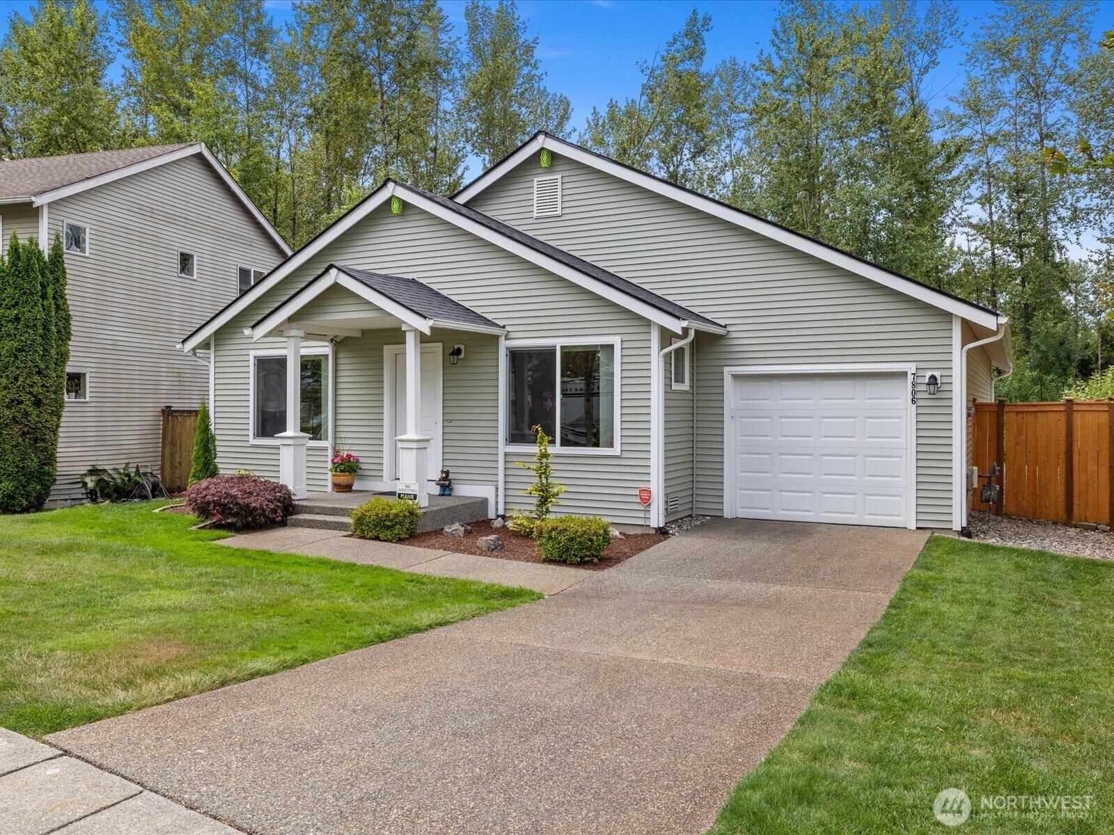 7806 86th Avenue NE