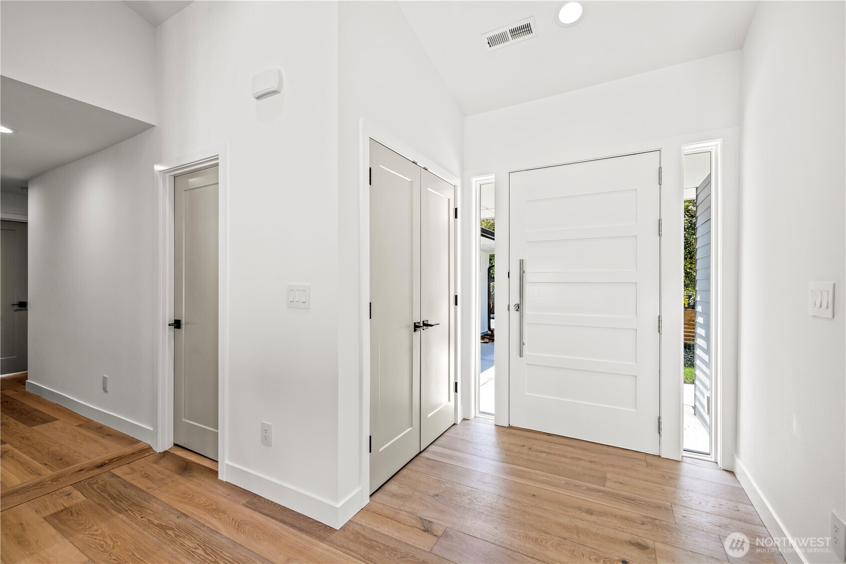 8320 NE 148th Place