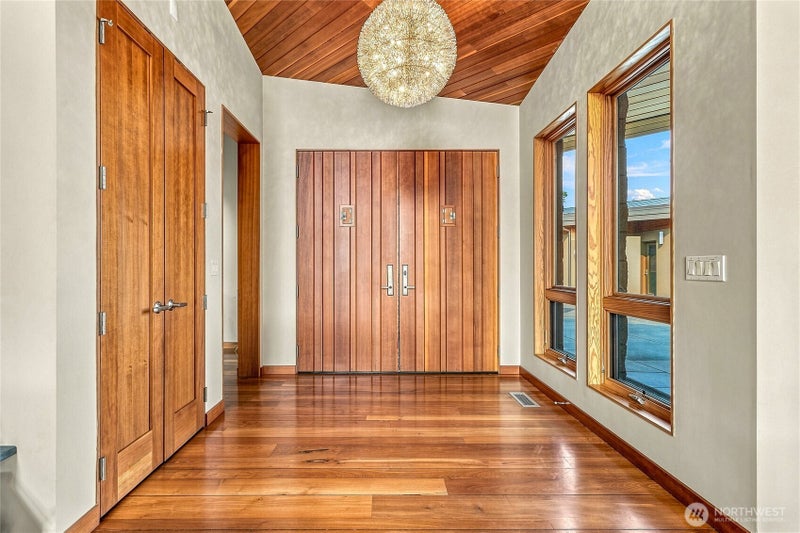 2339 Palisades Lane