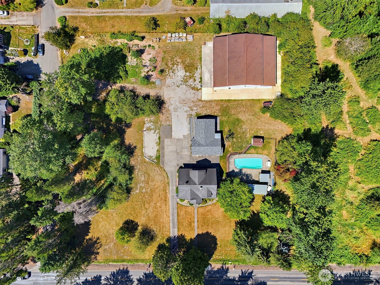 811 121st E