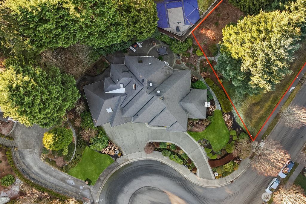 Photo of 184 XX NW Montreux Drive, Issaquah, WA 98027 (MLS # 2335836)