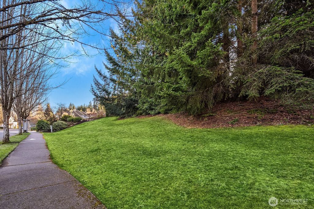 Photo of 184 XX NW Montreux Drive, Issaquah, WA 98027 (MLS # 2335836)