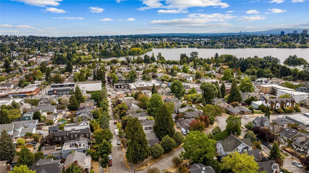Photo of 7520 Linden Avenue N, Seattle, WA 98103 (MLS # 2575146)