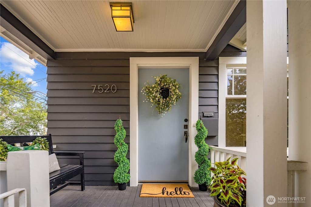 Photo of 7520 Linden Avenue N, Seattle, WA 98103 (MLS # 2575146)