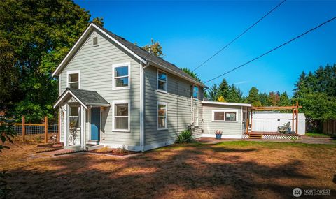Photo of 9113 Wildwood Avenue SW, Lakewood, WA 98498 (MLS # 2436758)