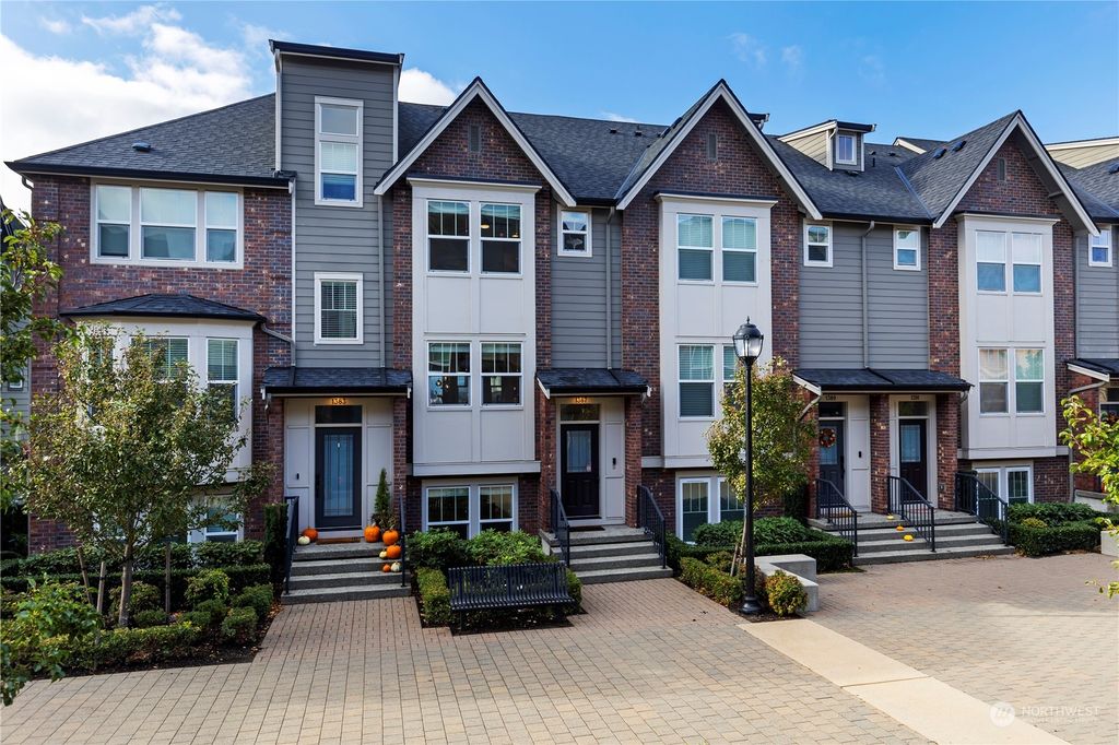 Photo of 1387 Brooklyn Walk NE #15.5, Issaquah, WA 98029 (MLS # 2015920)