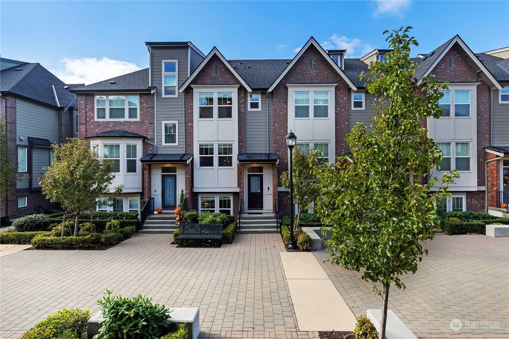 Photo of 1387 Brooklyn Walk NE #15.5, Issaquah, WA 98029 (MLS # 2015920)