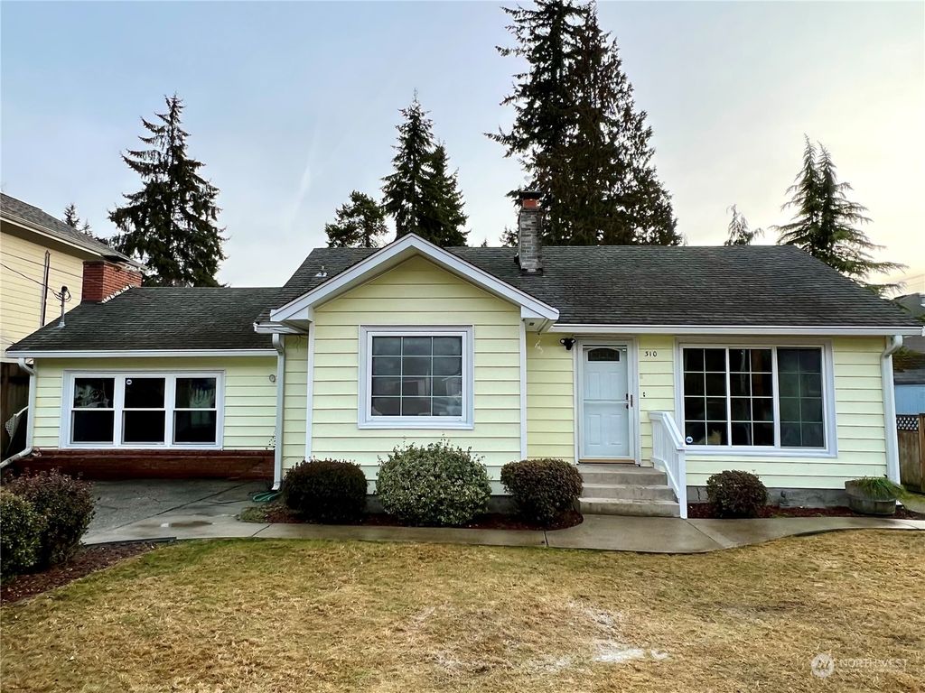 Photo of 310 S Cabot Road, Everett, WA 98203 (MLS # 2032330)