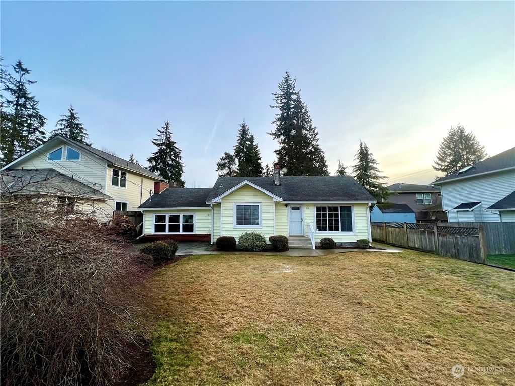Photo of 310 S Cabot Road, Everett, WA 98203 (MLS # 2032330)