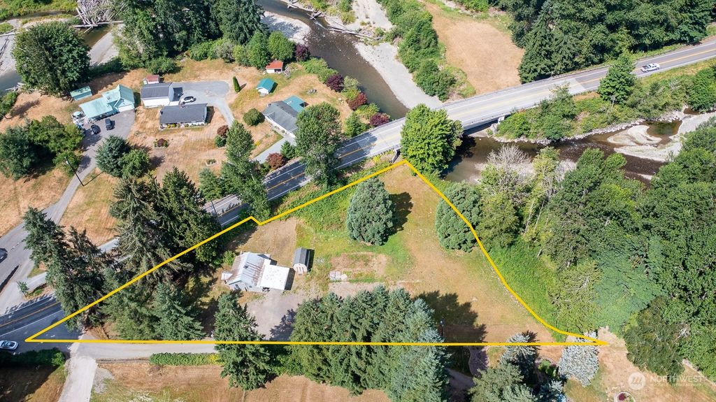 Photo of 1021 Russell Road, Snohomish, WA 98290 (MLS # 2141836)