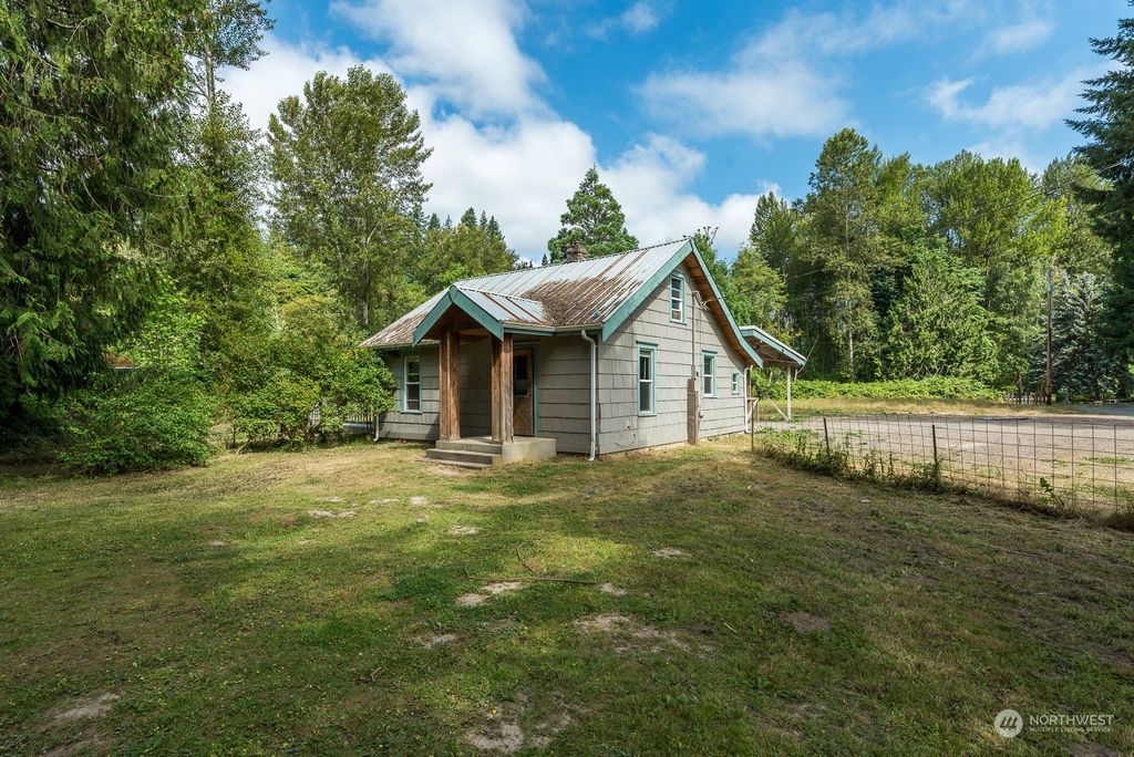 Photo of 1021 Russell Road, Snohomish, WA 98290 (MLS # 2141836)
