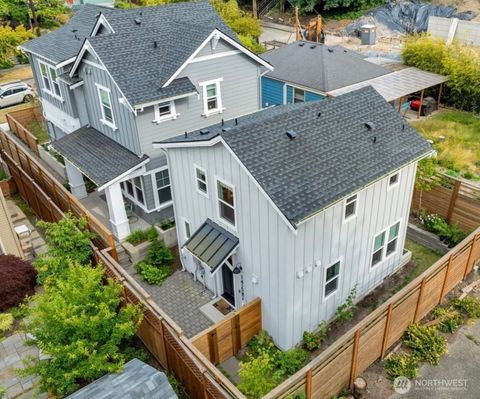 Photo of 1415 29th Avenue #C, Seattle, WA 98122 (MLS # 2377823)