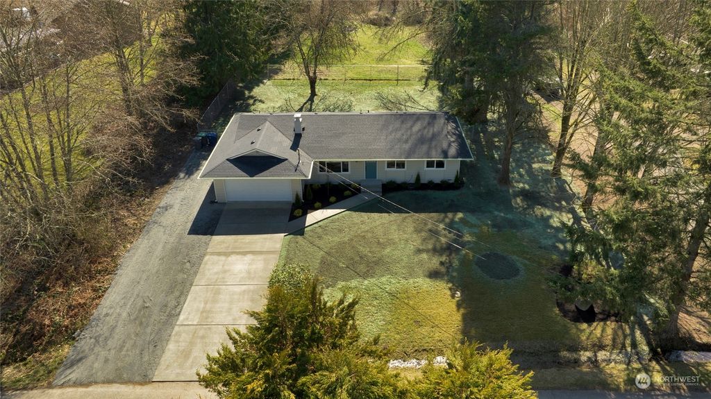 Photo of 1304 150th Place NW, Marysville, WA 98271 (MLS # 2047854)
