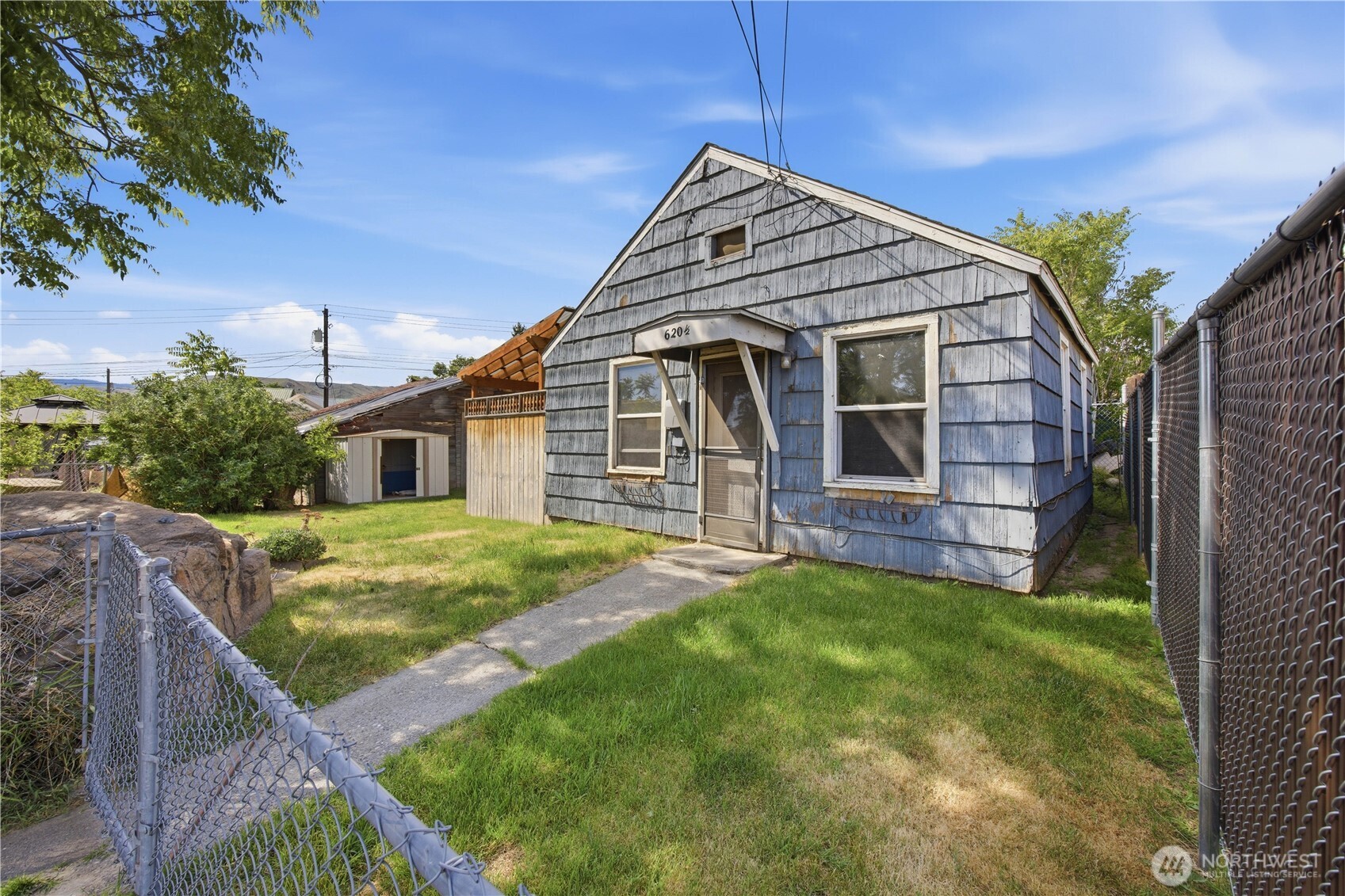 620 Chelan Avenue