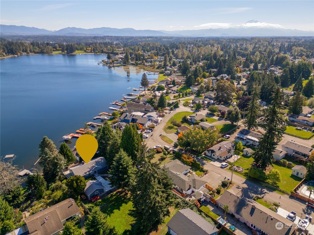 Photo of 26700 138th Place SE, Kent, WA 98042 (MLS # 2297339)