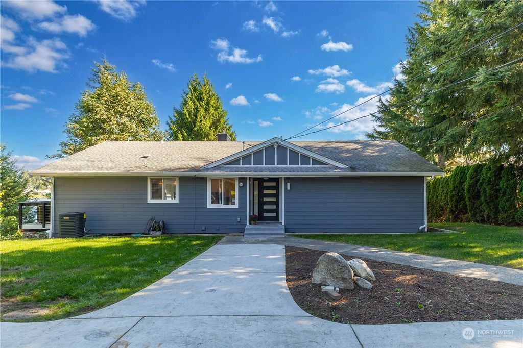 Photo of 26700 138th Place SE, Kent, WA 98042 (MLS # 2297339)