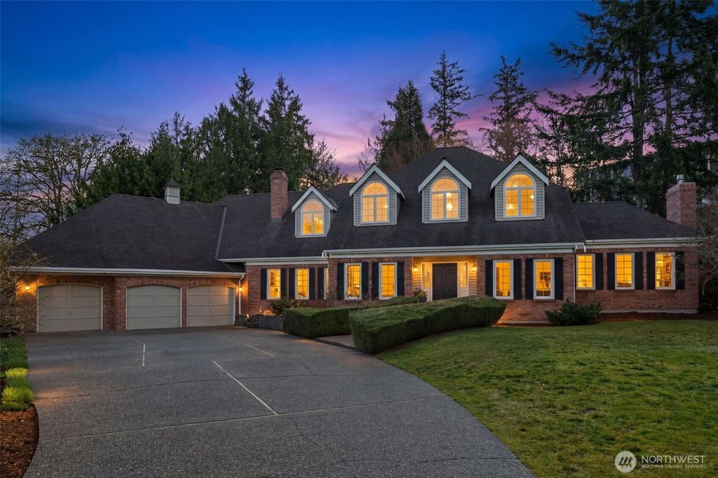 Photo of 23837 SE 45th Street St, Sammamish, WA 98029 (MLS # 2498629)