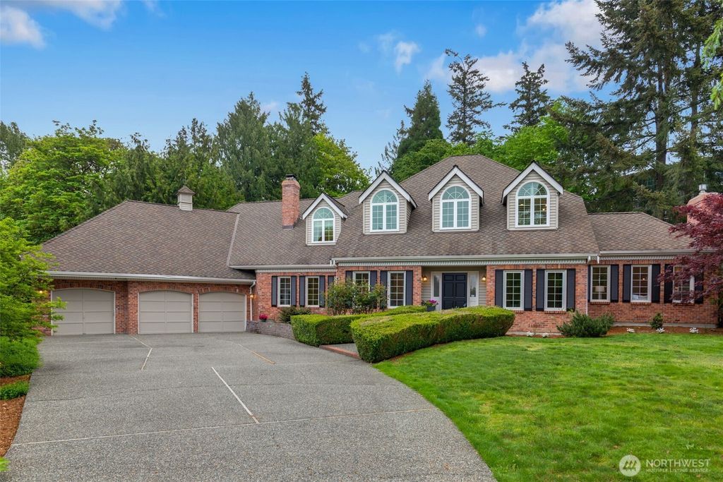 Photo of 23837 SE 45th Street St, Sammamish, WA 98029 (MLS # 2498629)