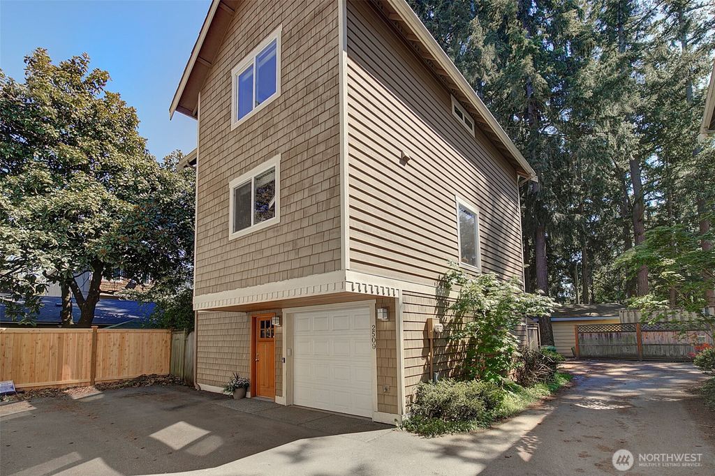 Photo of 2509 NE 125th Street, Seattle, WA 98125 (MLS # 2388881)
