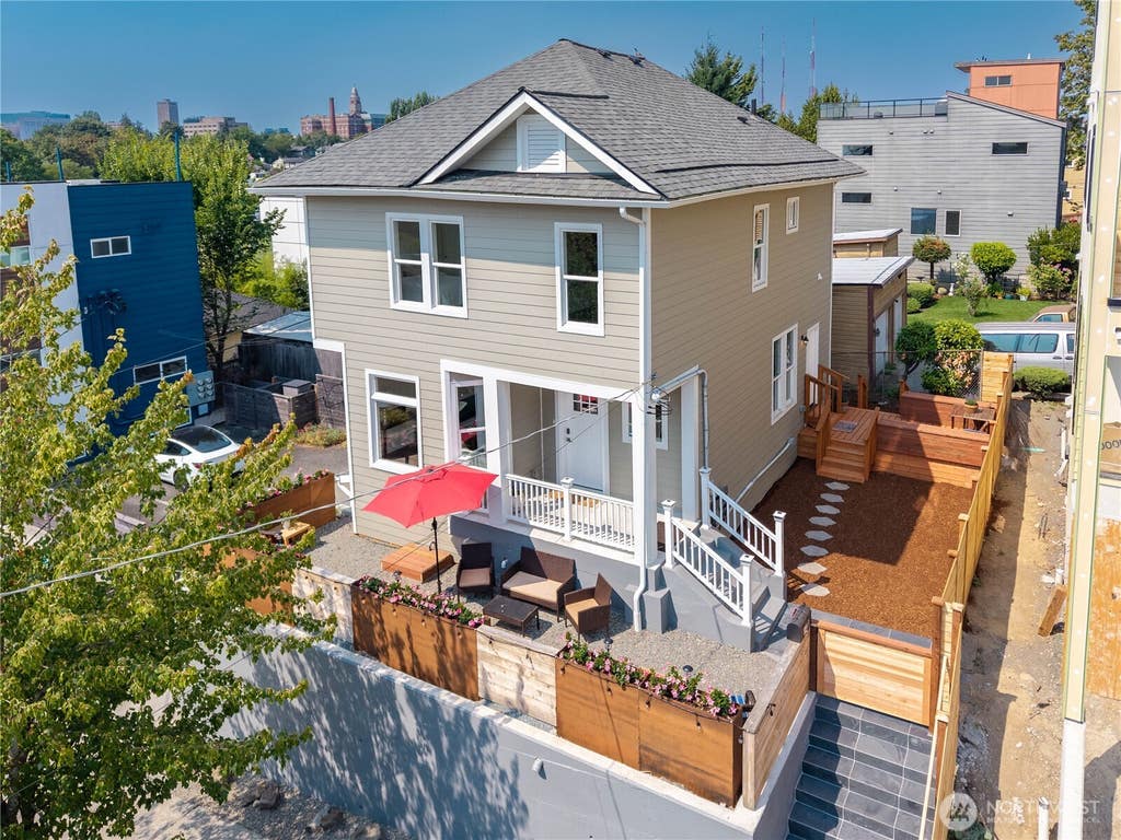 Photo of 2216 E Fir Street, Seattle, WA 98122 (MLS # 2570334)