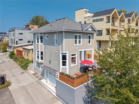 Photo of 2216 E Fir Street, Seattle, WA 98122 (MLS # 2570334)