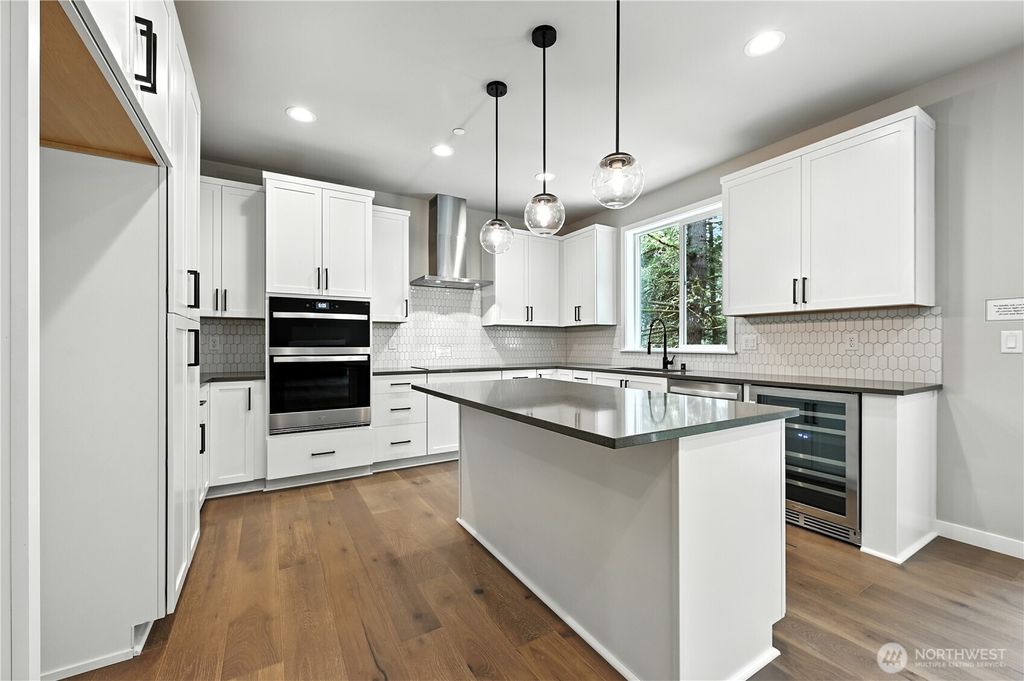 Photo of 5830 186th Place SW, Lynnwood, WA 98037 (MLS # 2429589)