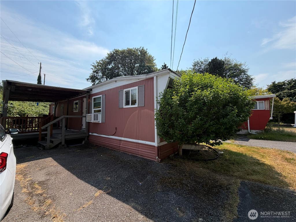 Photo of 105 E Cox Avenue #12, Arlington, WA 98223 (MLS # 2561173)