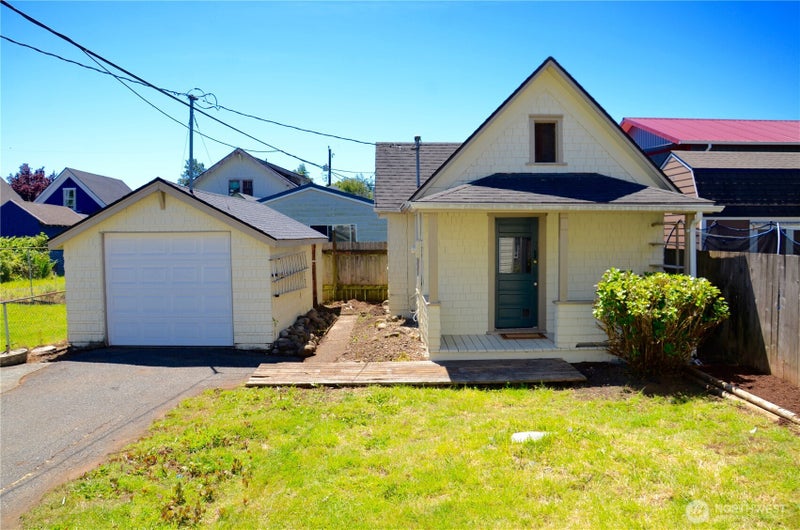 446 Eklund Avenue