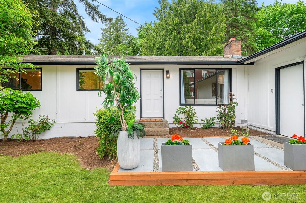 Photo of 10618 SE 172nd Street, Renton, WA 98055 (MLS # 2363777)