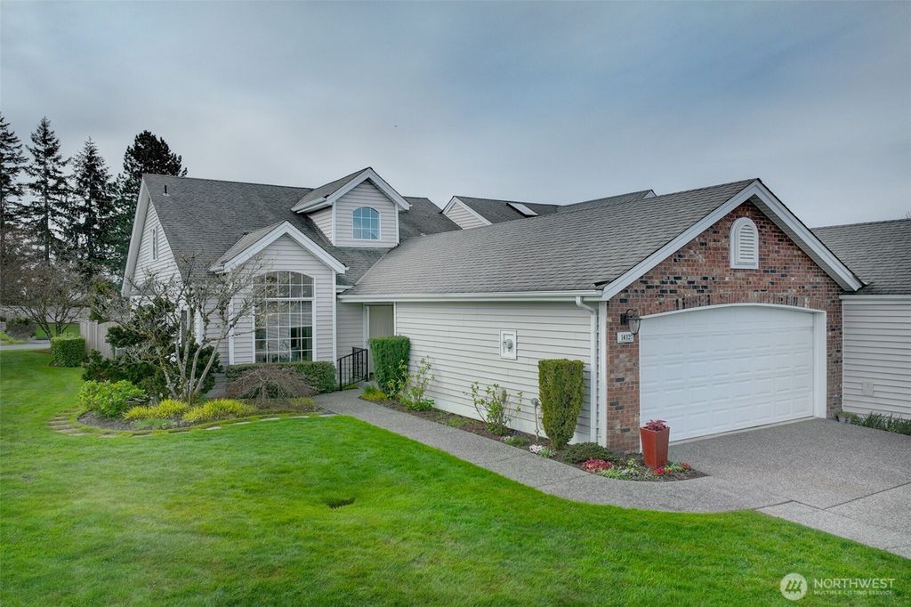Photo of 14127 SE 238th Lane, Kent, WA 98042 (MLS # 2356100)
