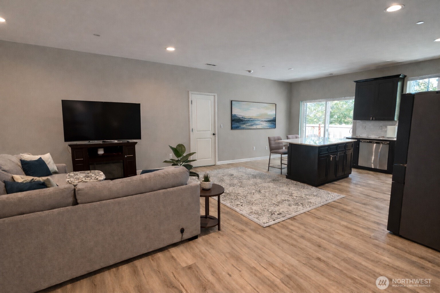 9905 201st Street Ct E