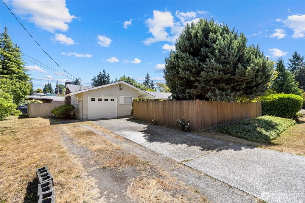 Photo of 9125 Meadow Way, Everett, WA 98208 (MLS # 2414674)