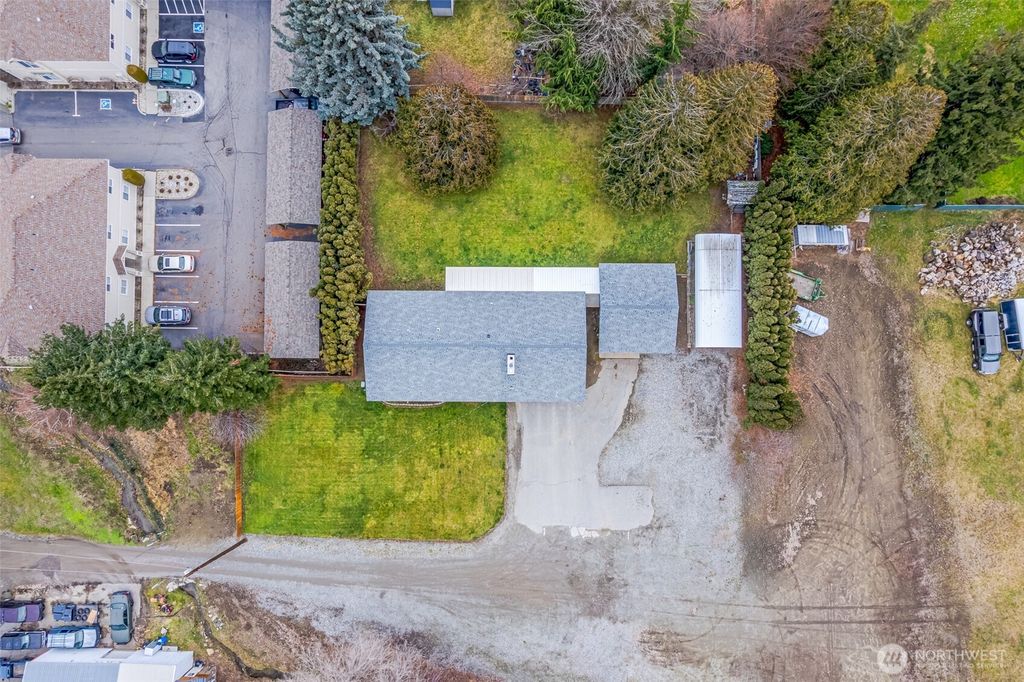 Photo of 1517 Pine St, Wenatchee, WA 98801 (MLS # 2469411)