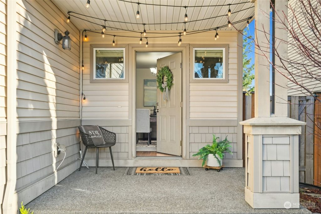 Photo of 14615 32nd Place W, Lynnwood, WA 98087 (MLS # 2321759)