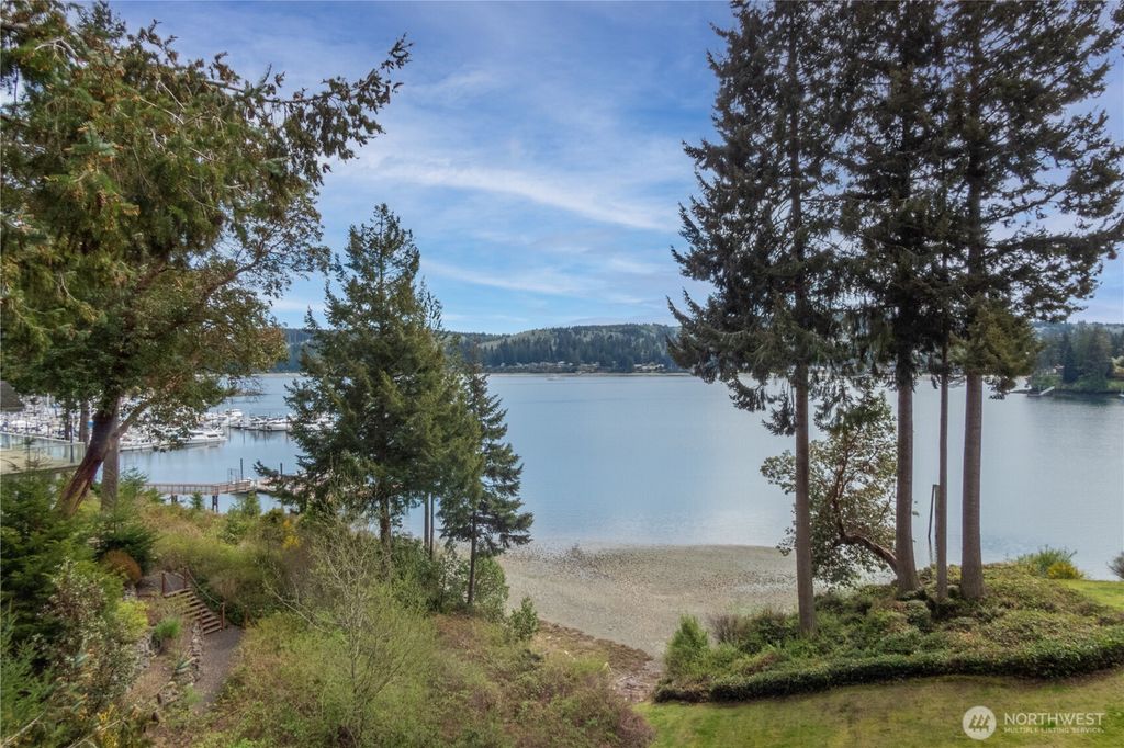 Photo of 41 North Bay Lane #5, Port Ludlow, WA 98365 (MLS # 2511161)