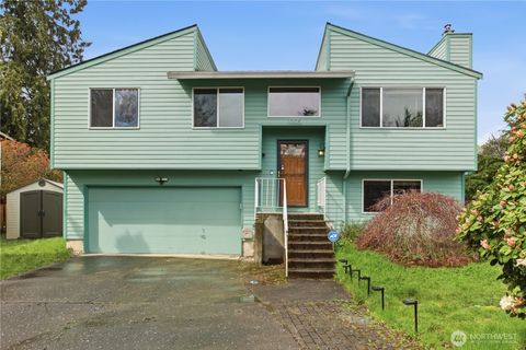 Photo of 11305 SE 228th Place, Kent, WA 98031 (MLS # 2508610)