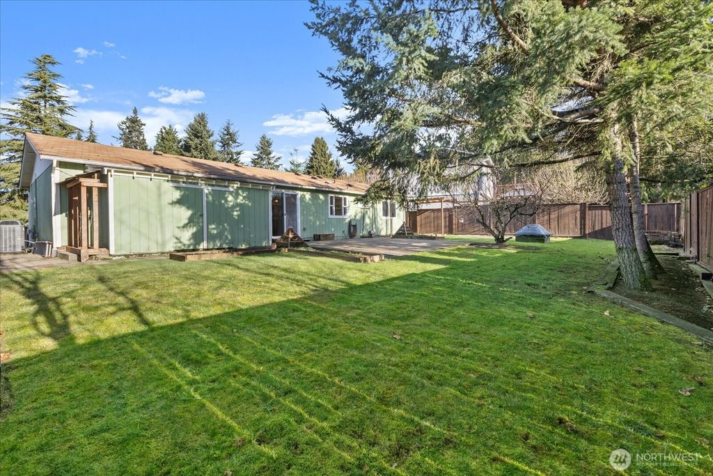 Photo of 4218 152nd Street SW, Lynnwood, WA 98087 (MLS # 2465043)