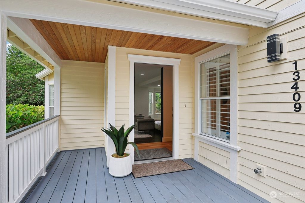 Photo of 13409 174th Avenue NE, Redmond, WA 98052 (MLS # 2268325)
