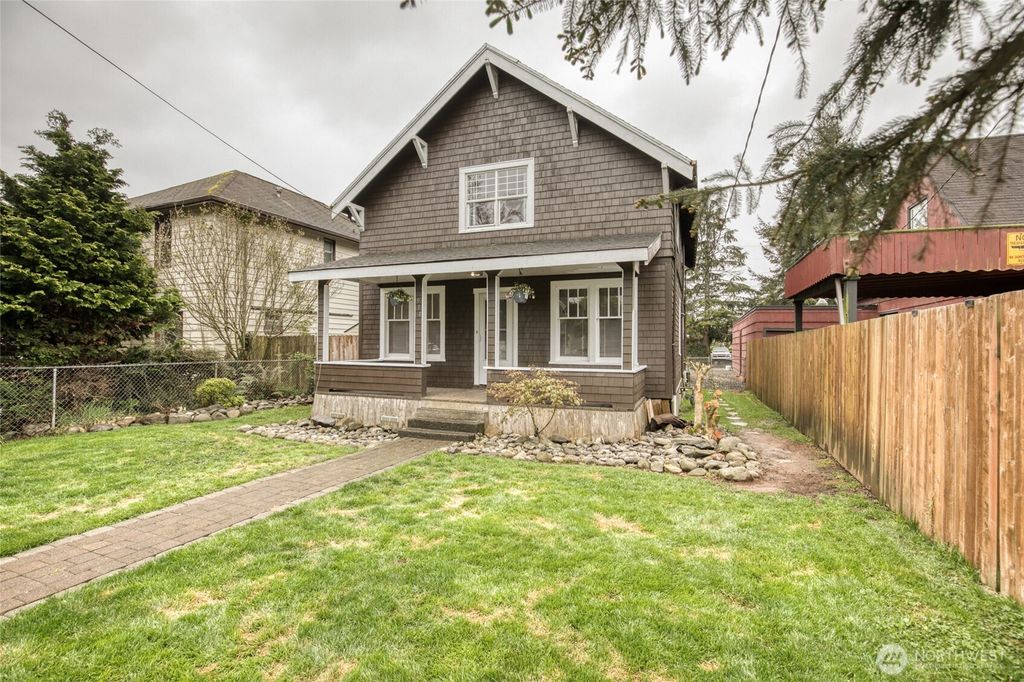 Photo of 914 Wheeler Avenue, Hoquiam, WA 98550 (MLS # 2512729)