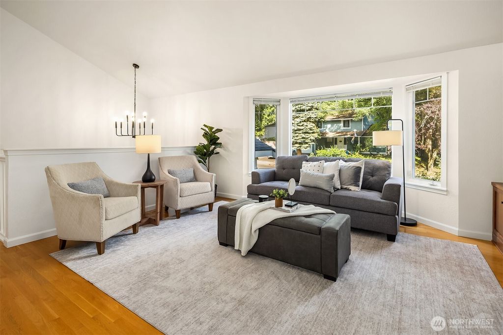 Photo of 10733 126th Place NE, Kirkland, WA 98033 (MLS # 2423845)