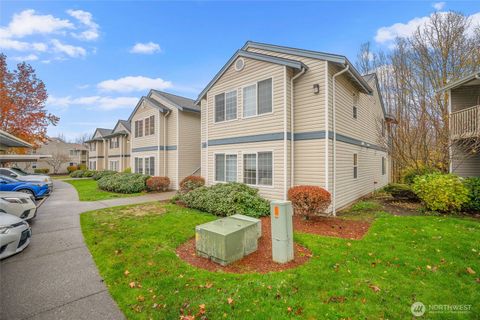 Photo of 627 W Horton Way #215, Bellingham, WA 98226 (MLS # 2455043)