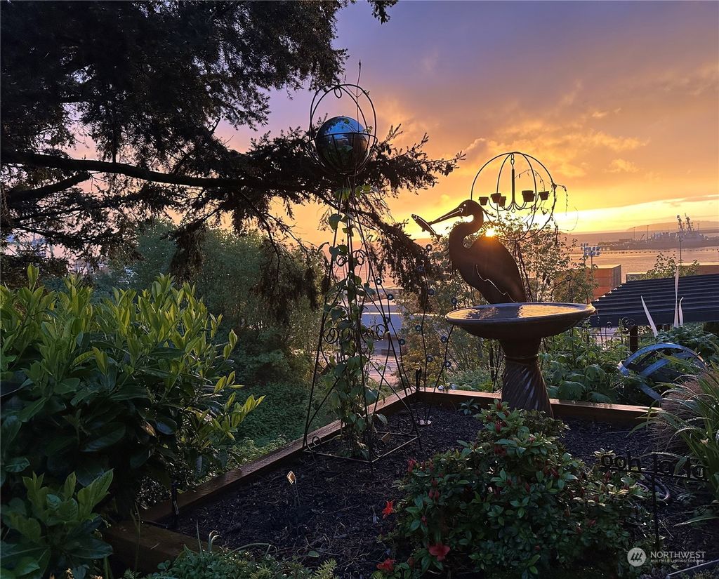 Photo of 3036 Tulalip Avenue, Everett, WA 98201 (MLS # 2230653)