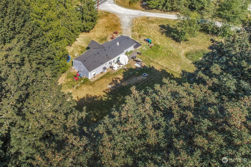 Photo of 8510 Lakewood Road, Stanwood, WA 98292 (MLS # 1988641)