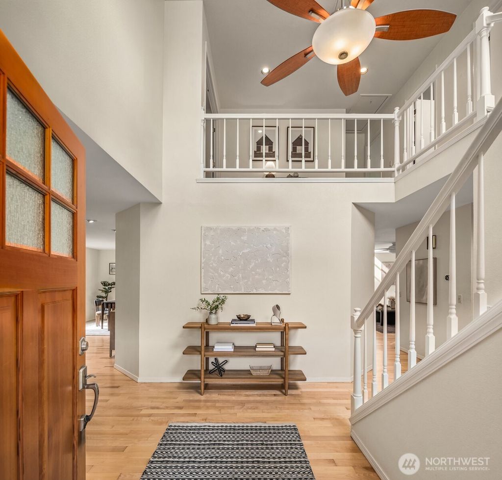 Photo of 15151 65th Avenue NE, Kenmore, WA 98028 (MLS # 2349615)