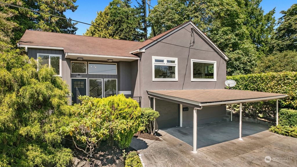 Photo of 4507 30th Avenue W, Seattle, WA 98199 (MLS # 2263045)