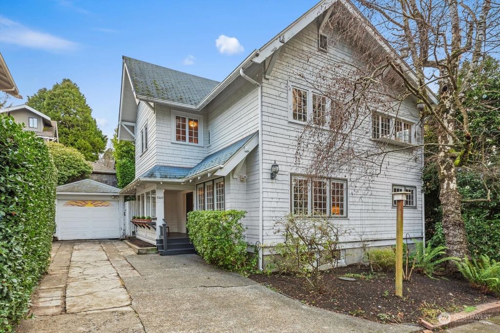Photo of 5217 21st Avenue NE, Seattle, WA 98105 (MLS # 2319086)