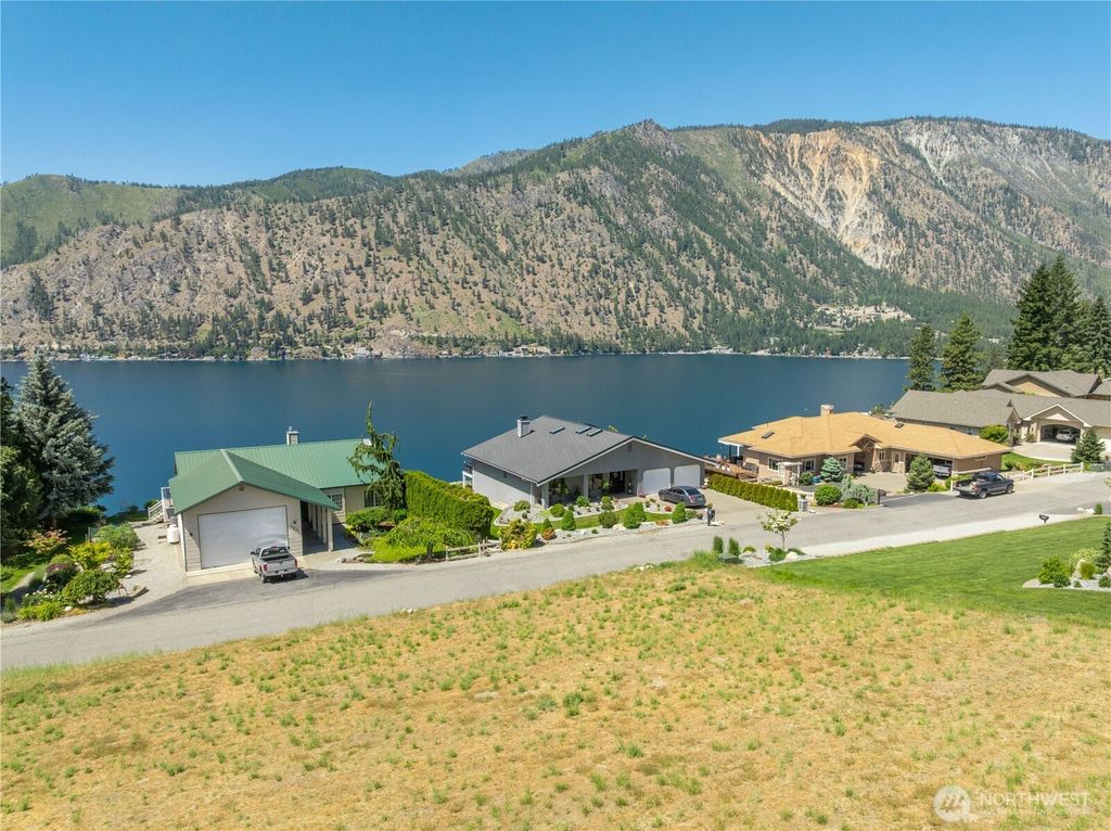 Photo of 2870 Lakeshore Drive, Manson, WA 98831 (MLS # 2489490)