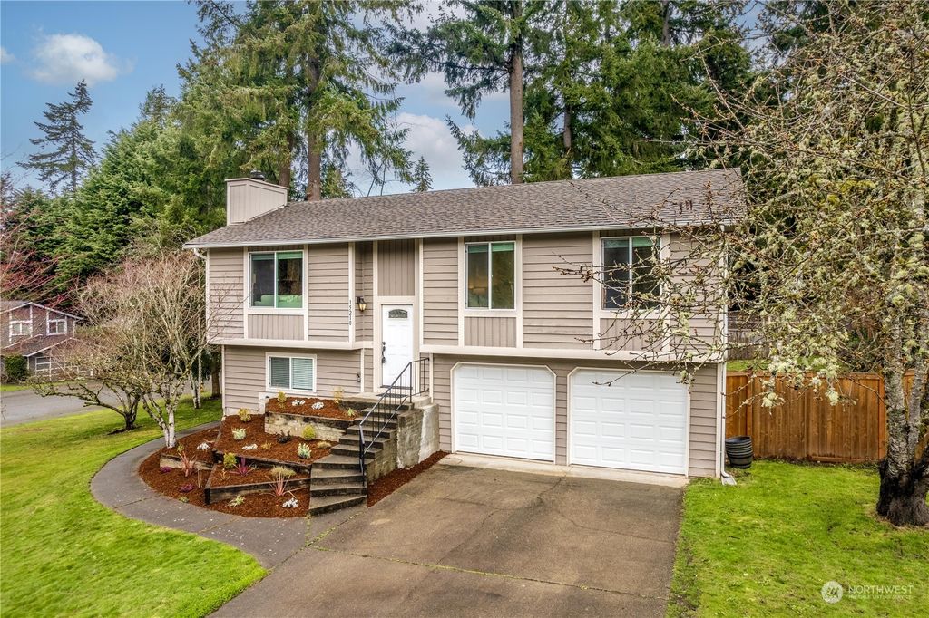 Photo of 15210 SE 178th Street, Renton, WA 98058 (MLS # 2052404)